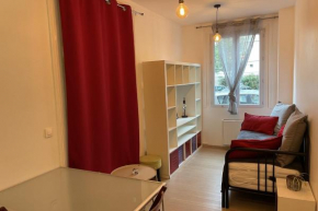 Nice studio close to the park Georges Brassens